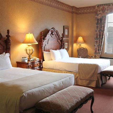 Manorville hotels com!There are 2 pet friendly hotels in Manorville, and 242 more nearby
